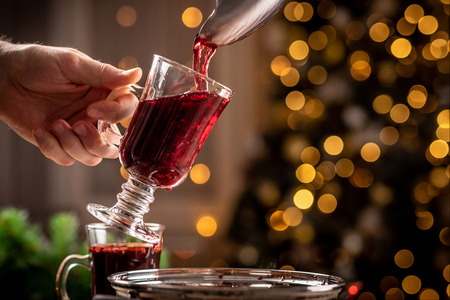 WINTER VIBES WITH MULLED WINE